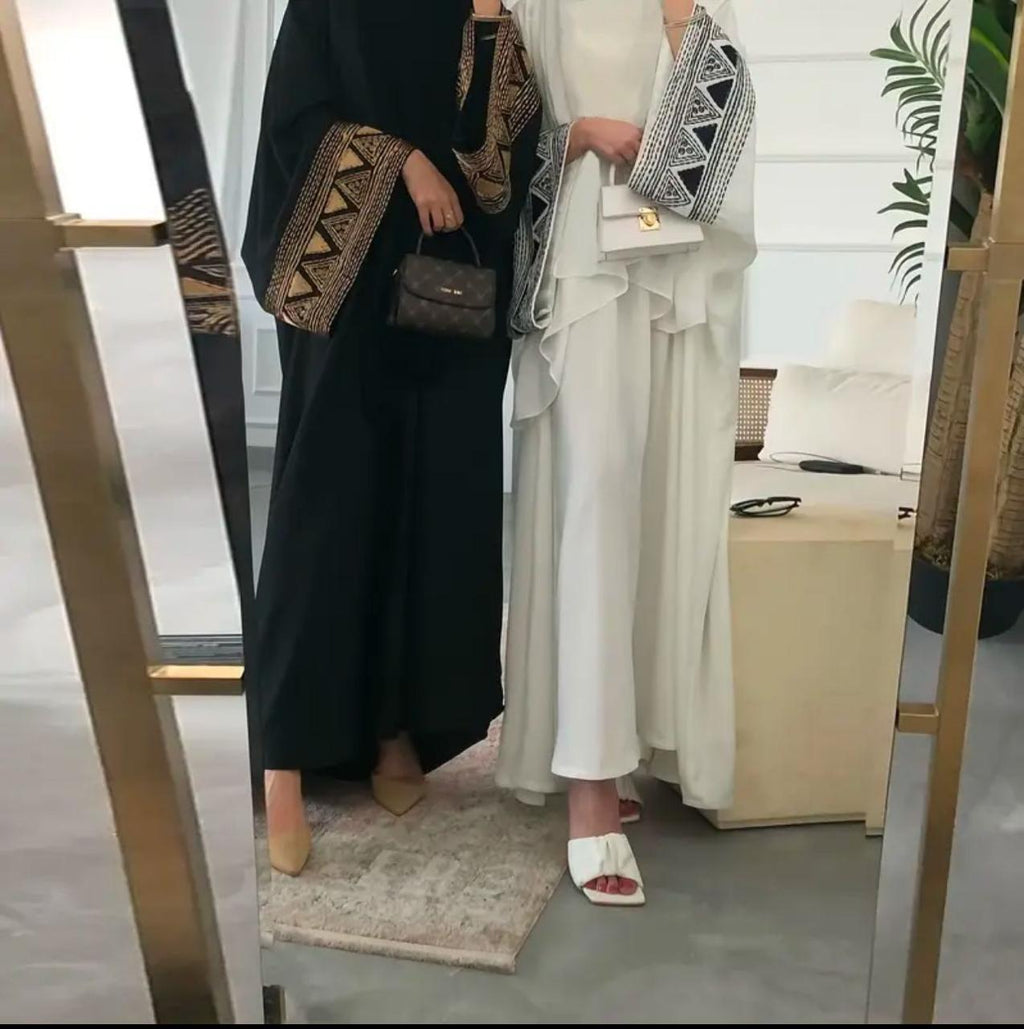 Graceful Embroidered Upper Abaya – Statement Style