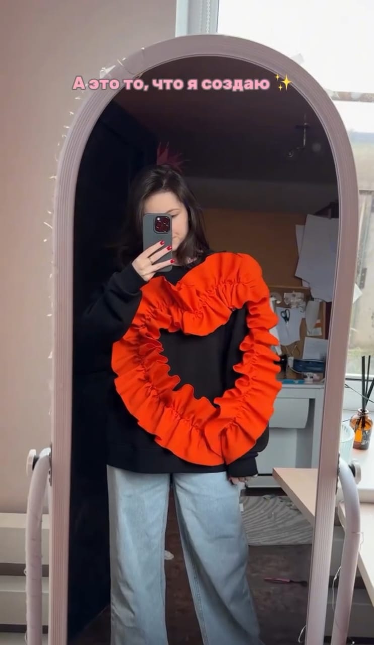 Hand Made Bold Heart Fashion Sweatshirt
