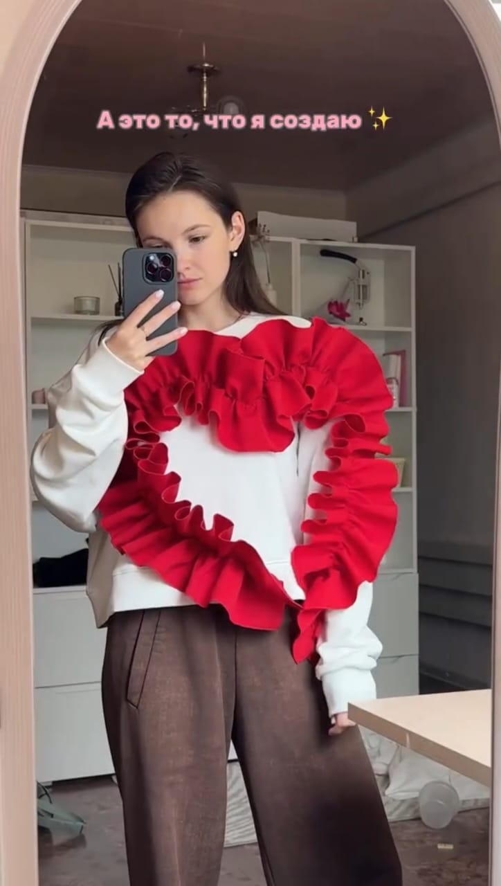 Hand Made Bold Heart Fashion Sweatshirt