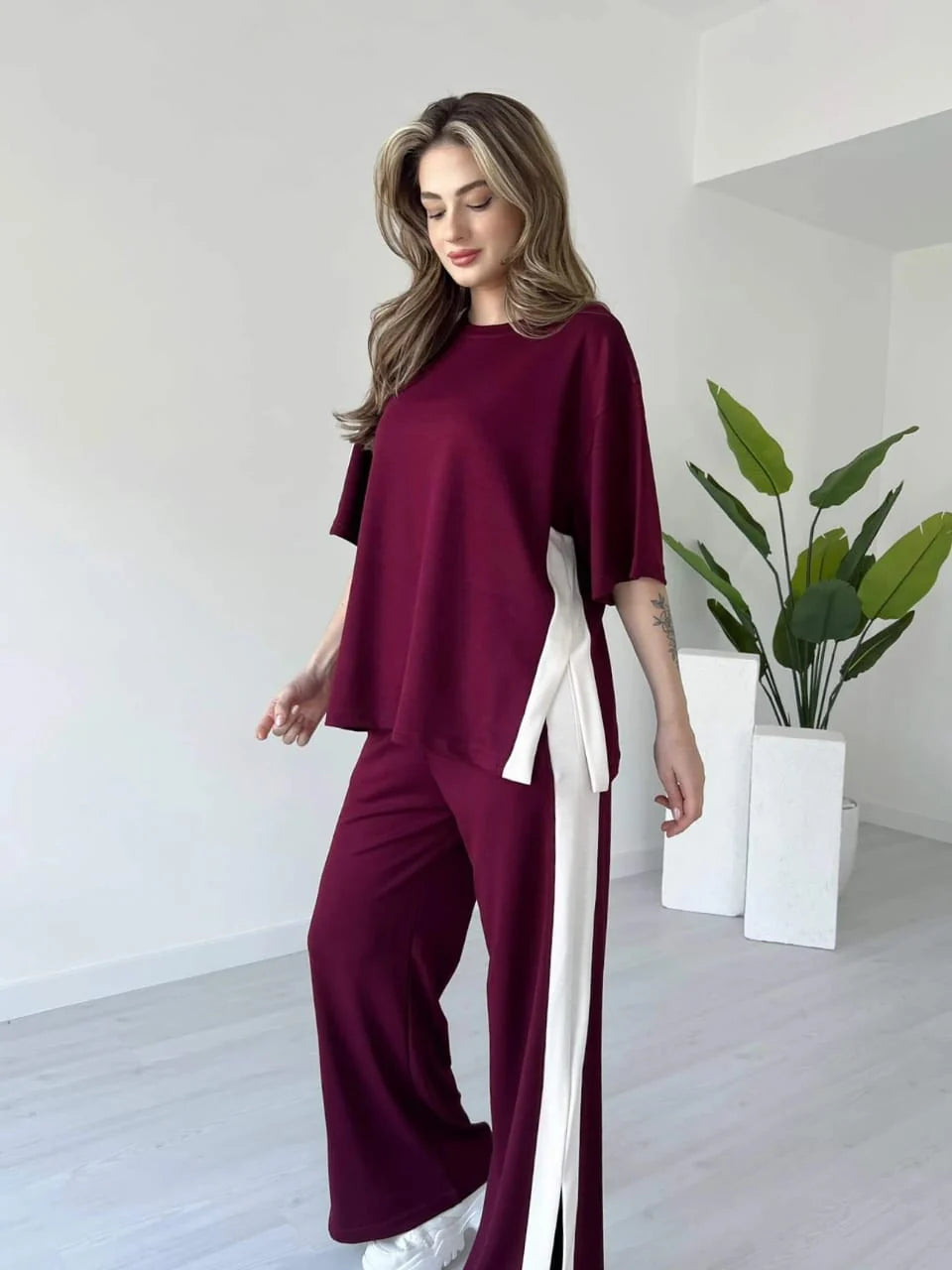 Modern Women’s Lounge Wear Set – Soft Fabric Two Piece Outfit