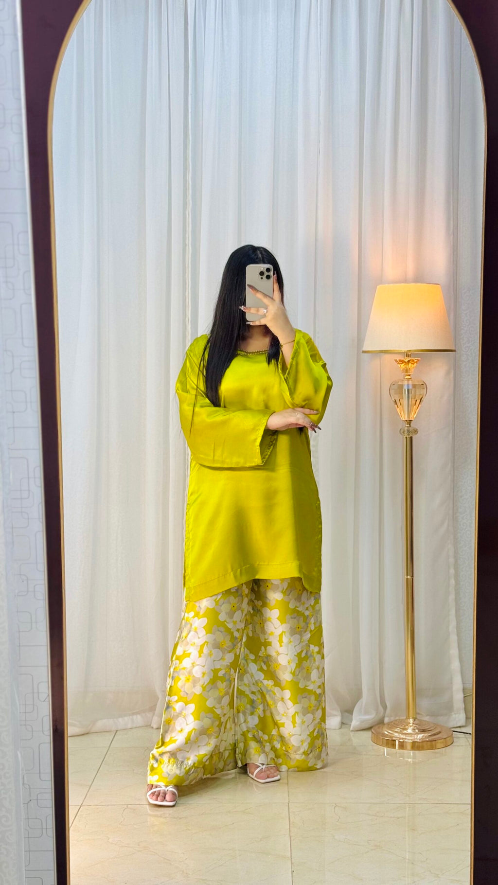 2-Piece – Effortless Elegance & Luxury Suit