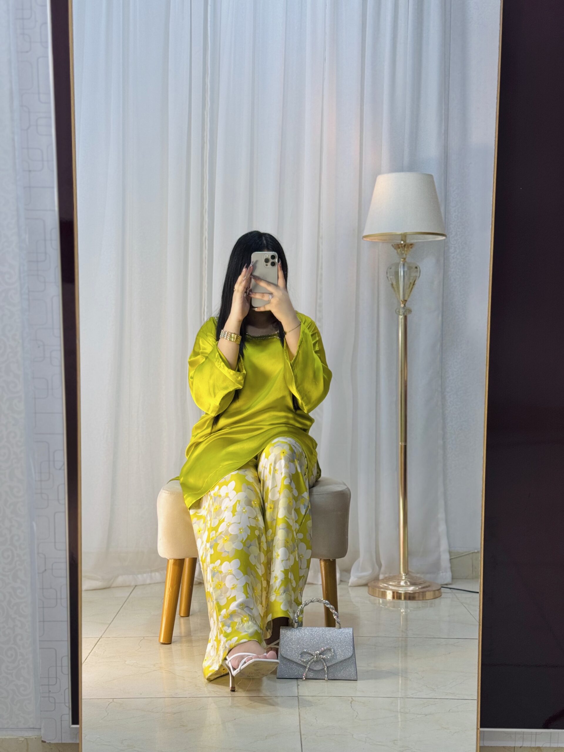 2-Piece – Effortless Elegance & Luxury Suit