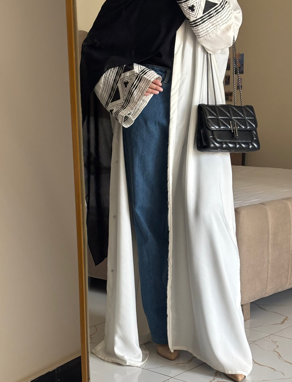 Graceful Embroidered Upper Abaya – Statement Style