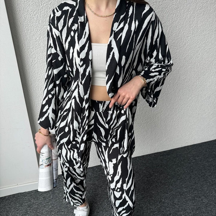 STYLISH ZEBRA line PRINT CO-ORD SET