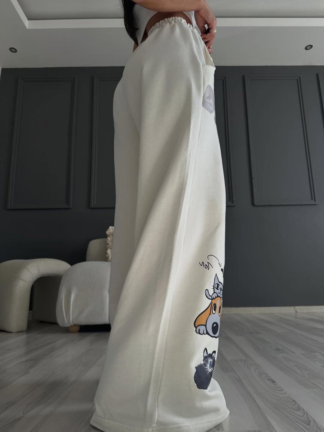 Cute Pet Graphic Wide-Leg Pants – Off-White Fleece | Raim Collection
