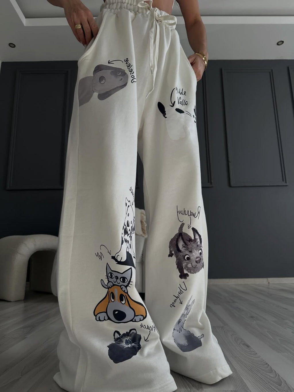 Cute Pet Graphic Wide-Leg Pants – Off-White Fleece | Raim Collection