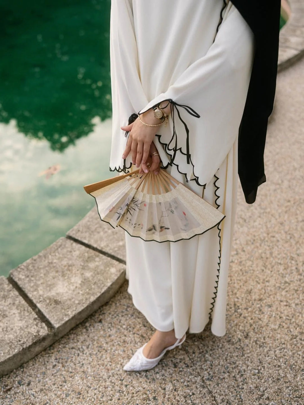 Luxury Abaya with Scallop Border & Bow Details