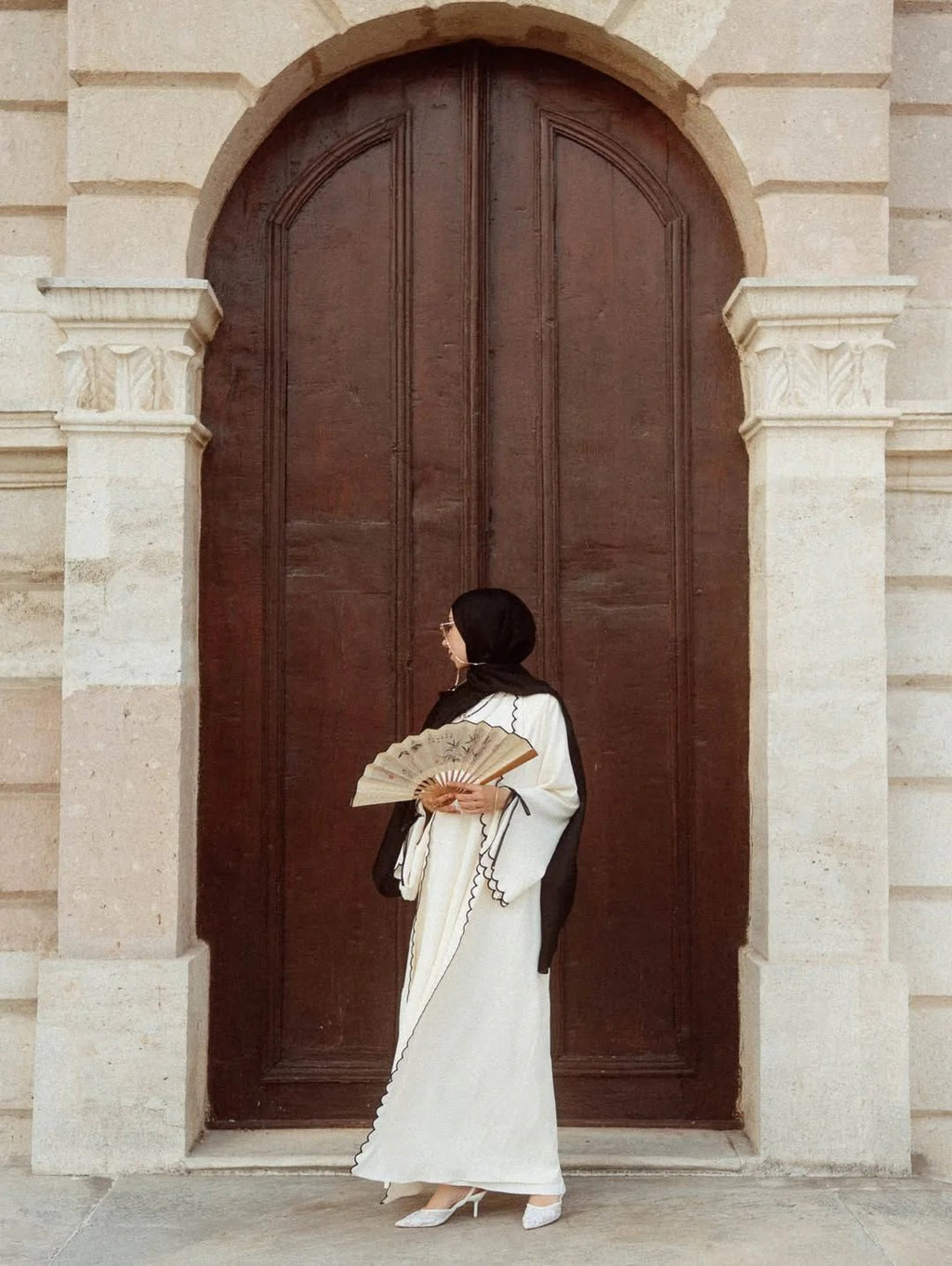 Luxury Abaya with Scallop Border & Bow Details