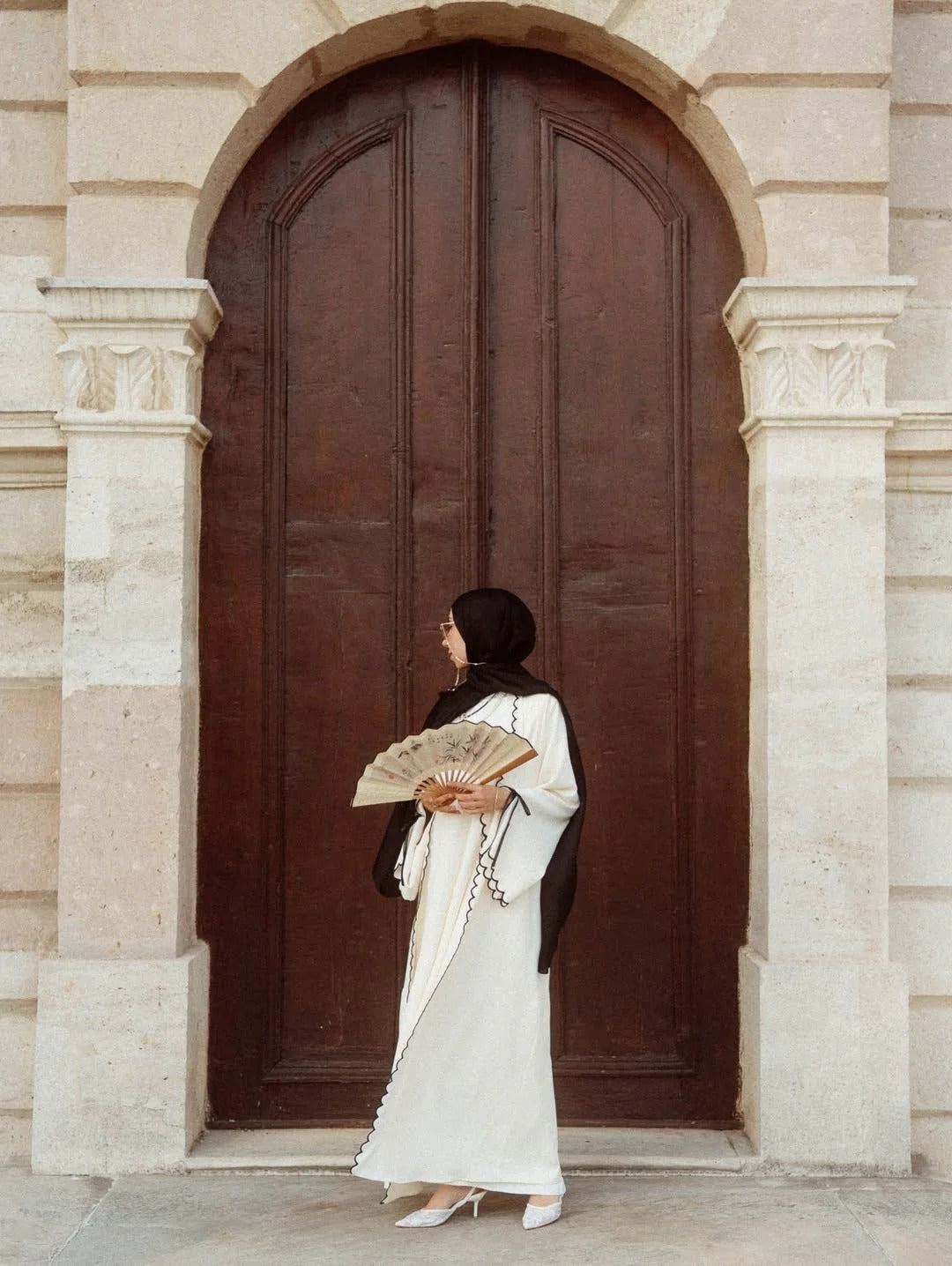 Luxury Abaya with Scallop Border & Bow Details