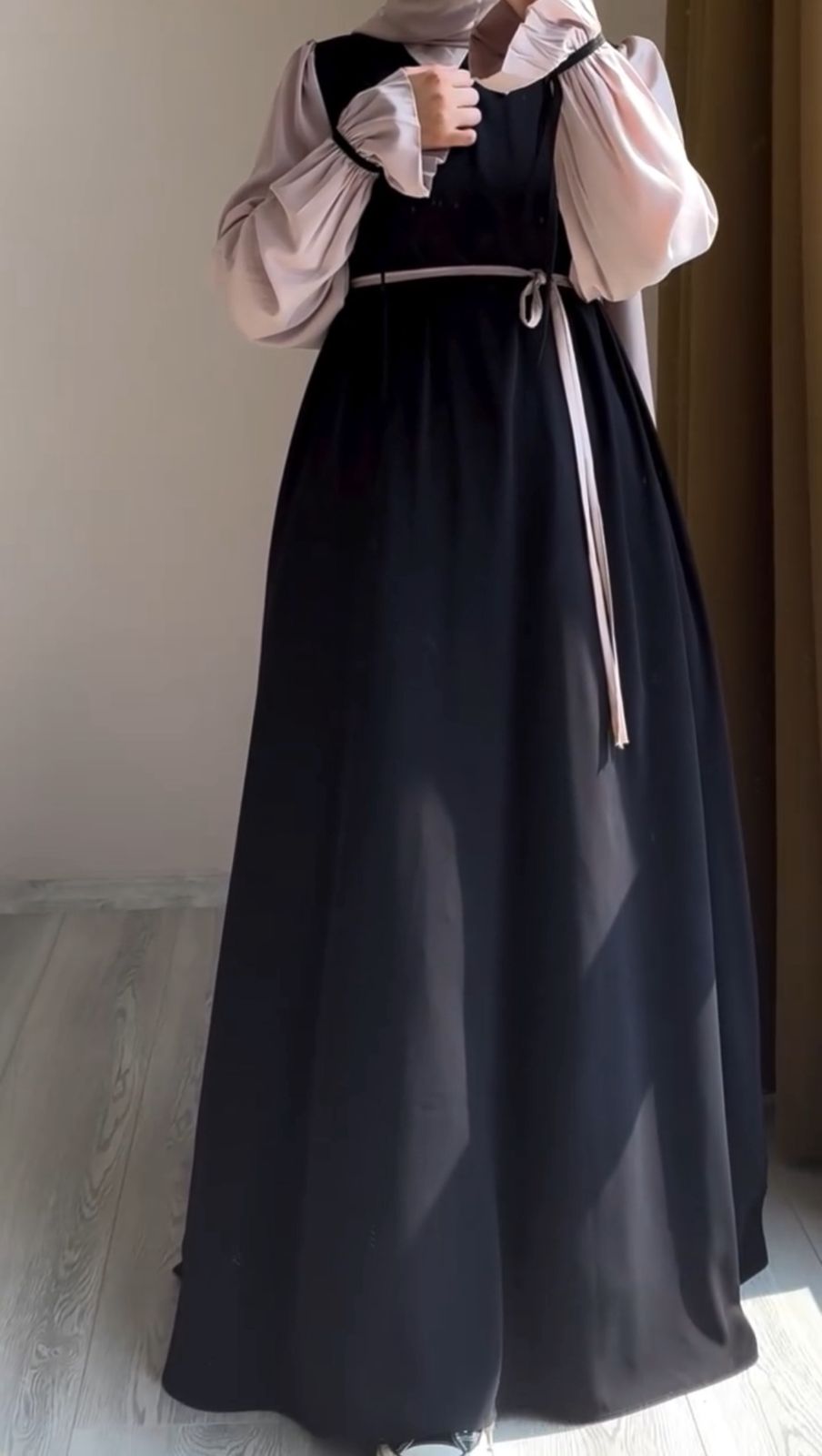Noir Grace Abaya with stoller